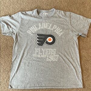NWOT 47 Gray Philadelphia Flyers Short Sleeve Tee